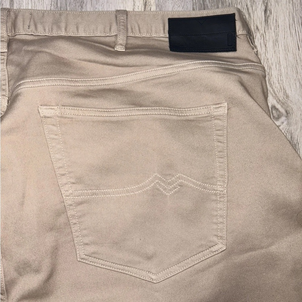 Men's Big & Tall Relaxed Fit Jeans in Tan - Picture 3 of 5